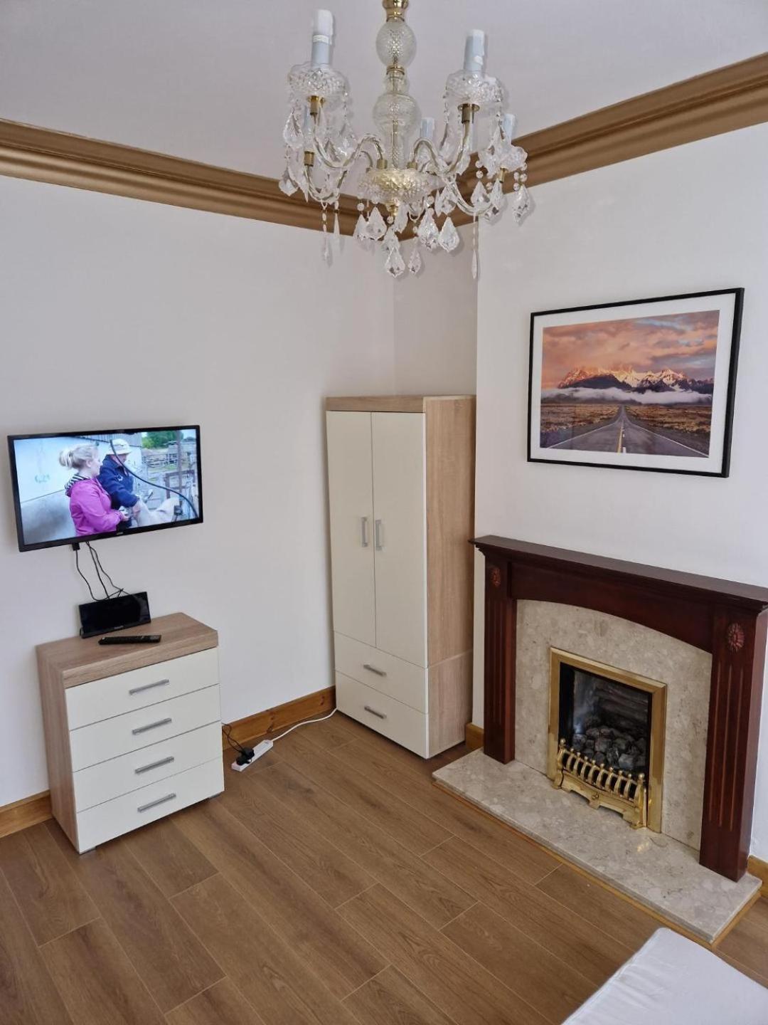 Uplands Grove Bungalow Hotel Wolverhampton Luaran gambar