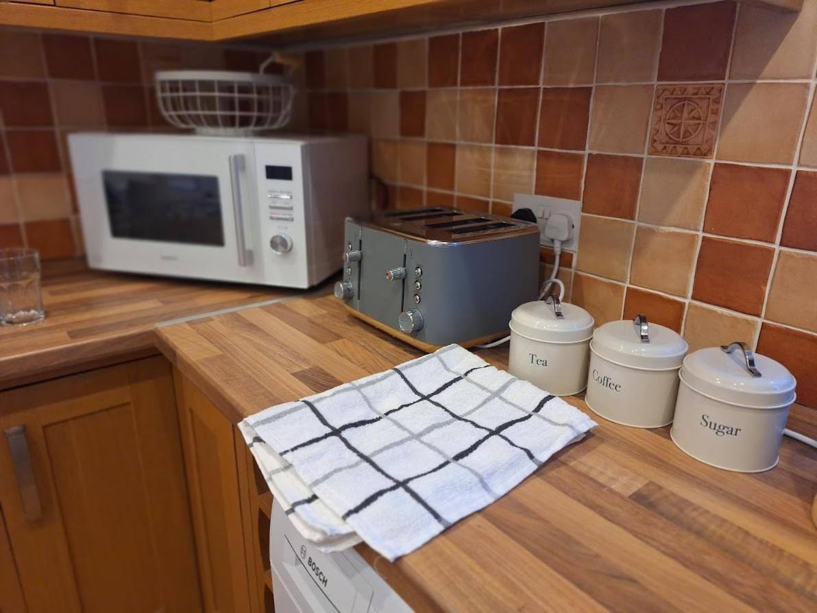 Uplands Grove Bungalow Hotel Wolverhampton Luaran gambar