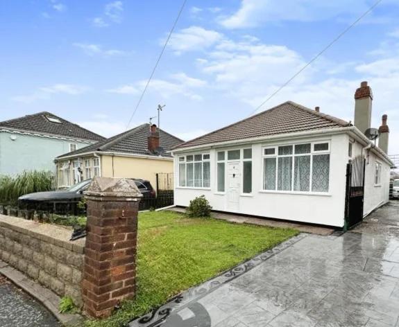 Uplands Grove Bungalow Hotel Wolverhampton Luaran gambar