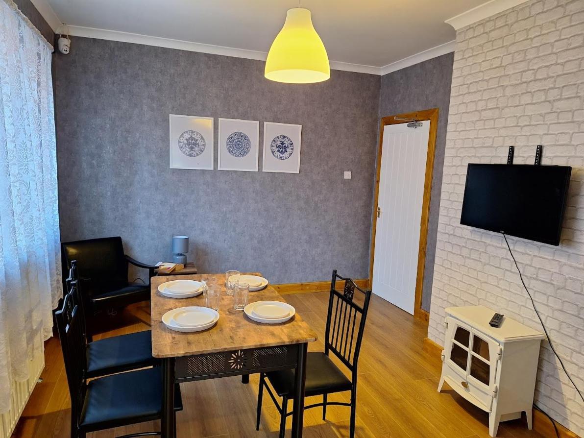 Uplands Grove Bungalow Hotel Wolverhampton Luaran gambar