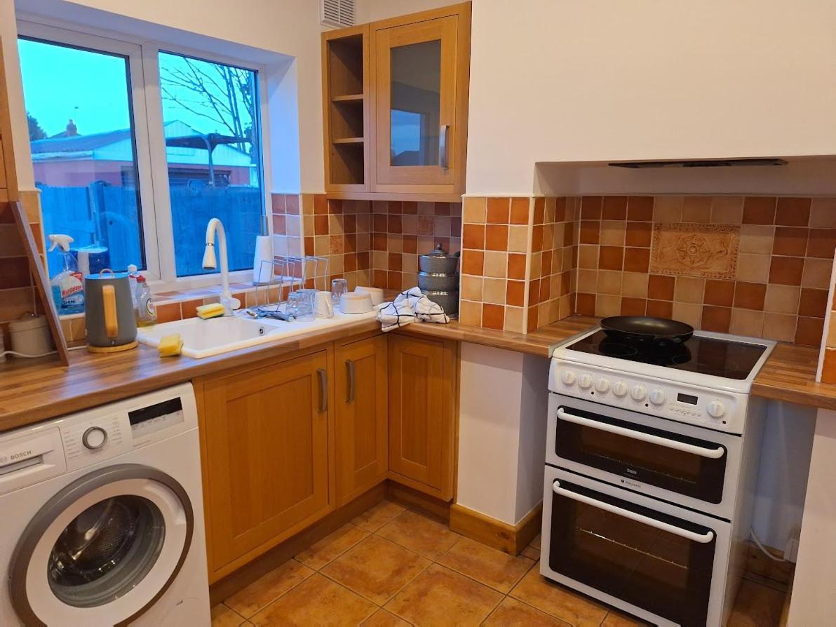 Uplands Grove Bungalow Hotel Wolverhampton Luaran gambar